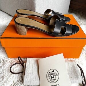 Hermes oasis black leather H logo block heels sandals slides 38